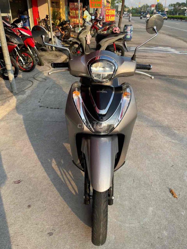 Honda SH Mode 2022 - ảnh 1