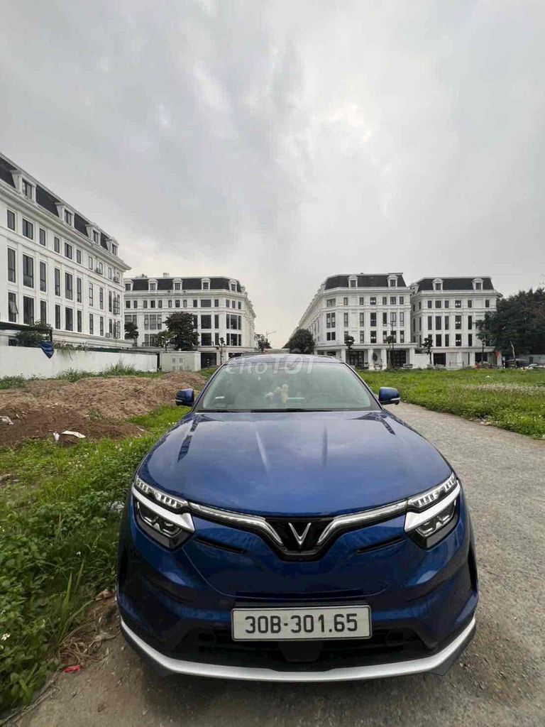 VinFast VF8 Plus - ảnh 1