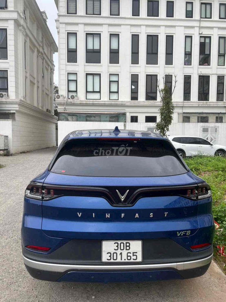 VinFast VF8 Plus - ảnh 2