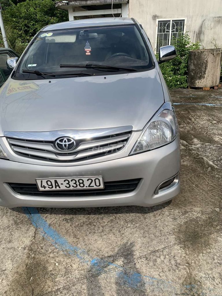 Toyota Innova G - ảnh 1