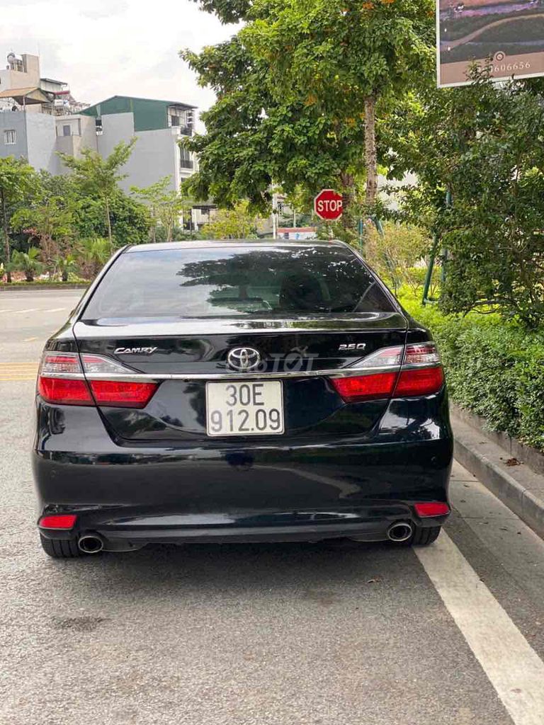 Toyota Camry 2.5Q 2017 - ảnh 2