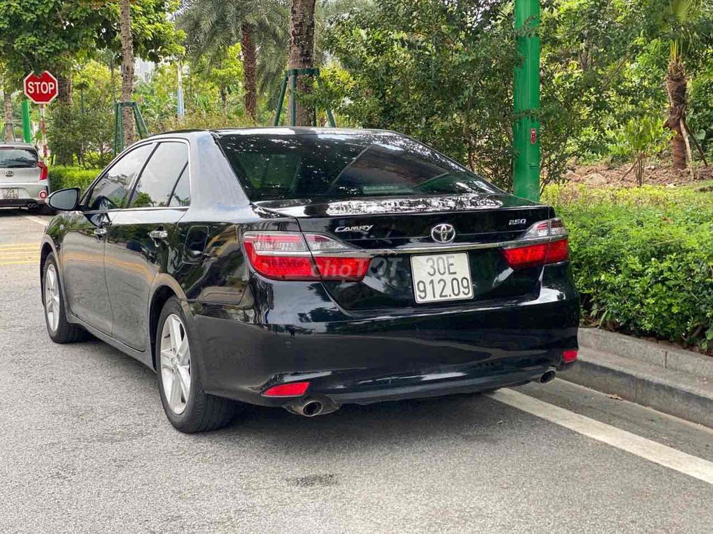 Toyota Camry 2.5Q 2017 - ảnh 3