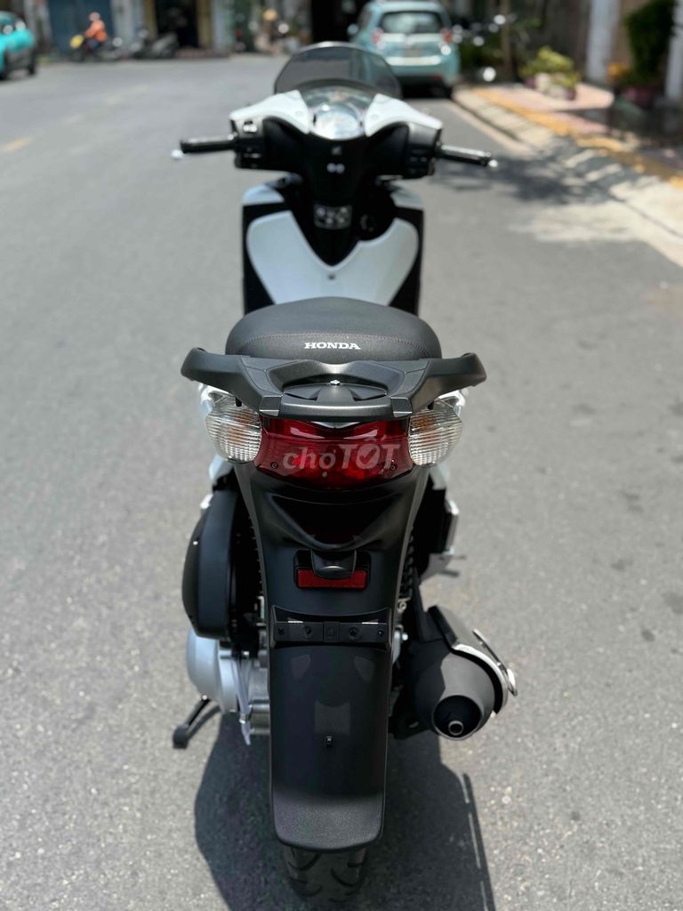 Honda SH 2010 - ảnh 4
