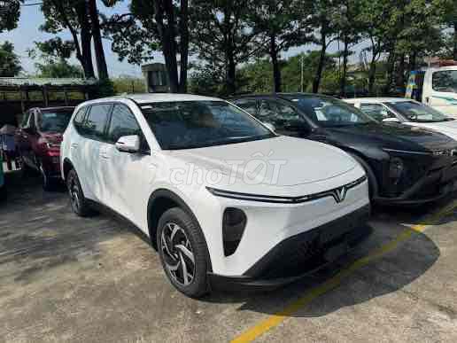 VinFast Limo Green - ảnh 3