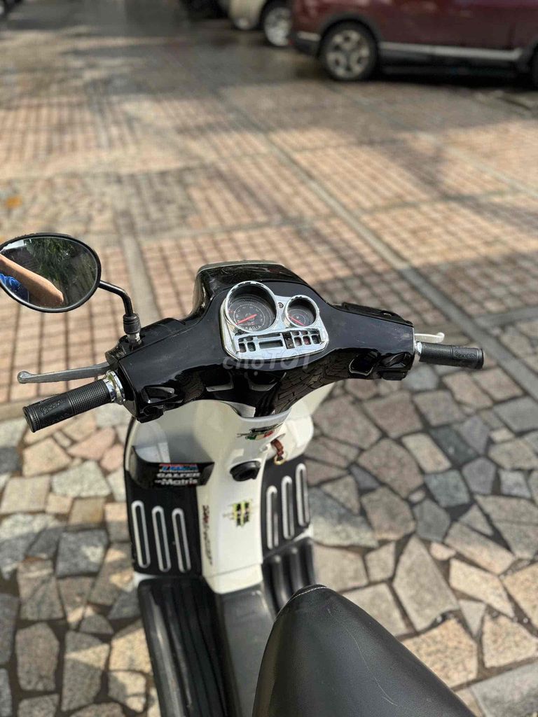 Vespa 2010 - ảnh 2
