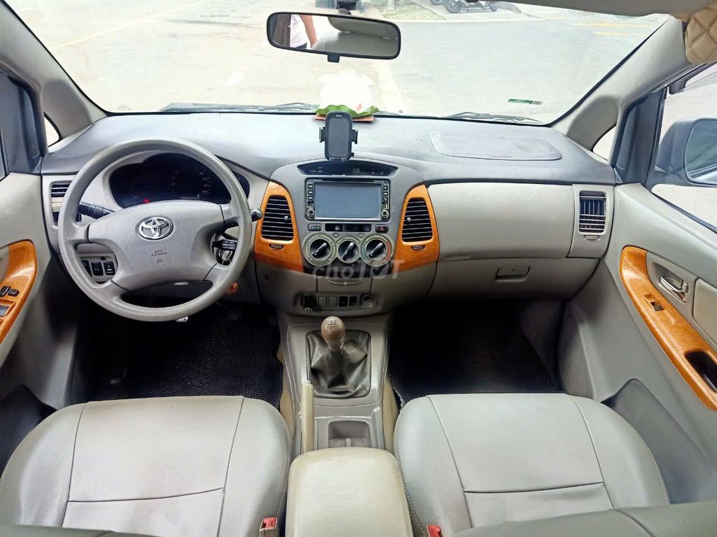 Toyota Innova G 2010 - ảnh 3