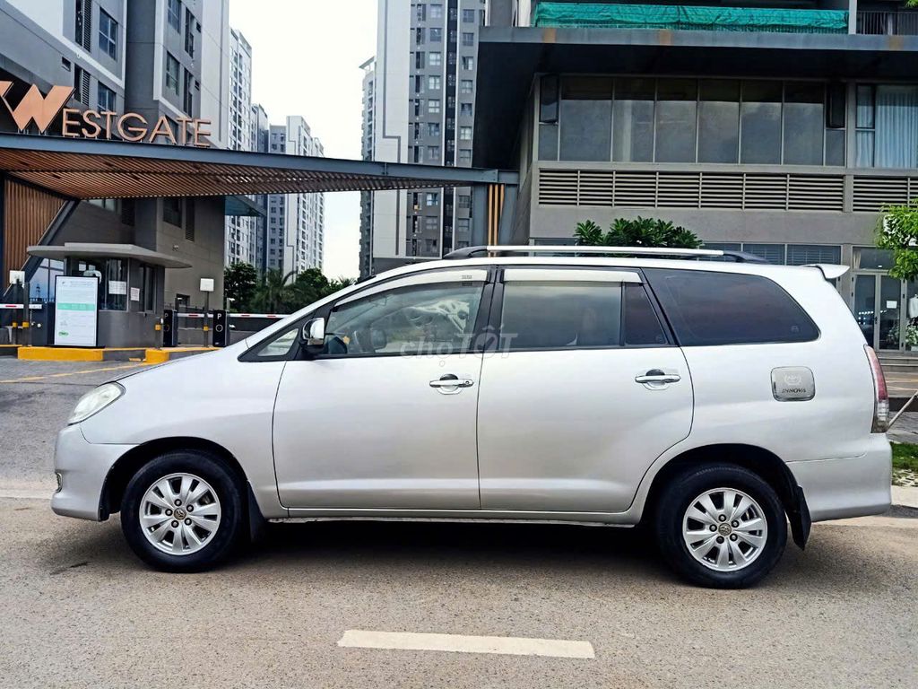 Toyota Innova G 2010 - ảnh 5