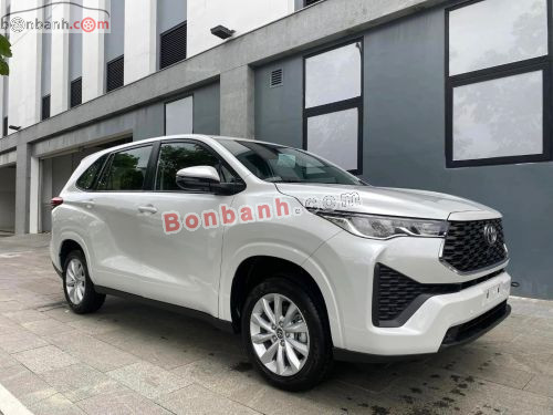 Toyota Innova Cross 2.0V CVT 2026 - ảnh 1