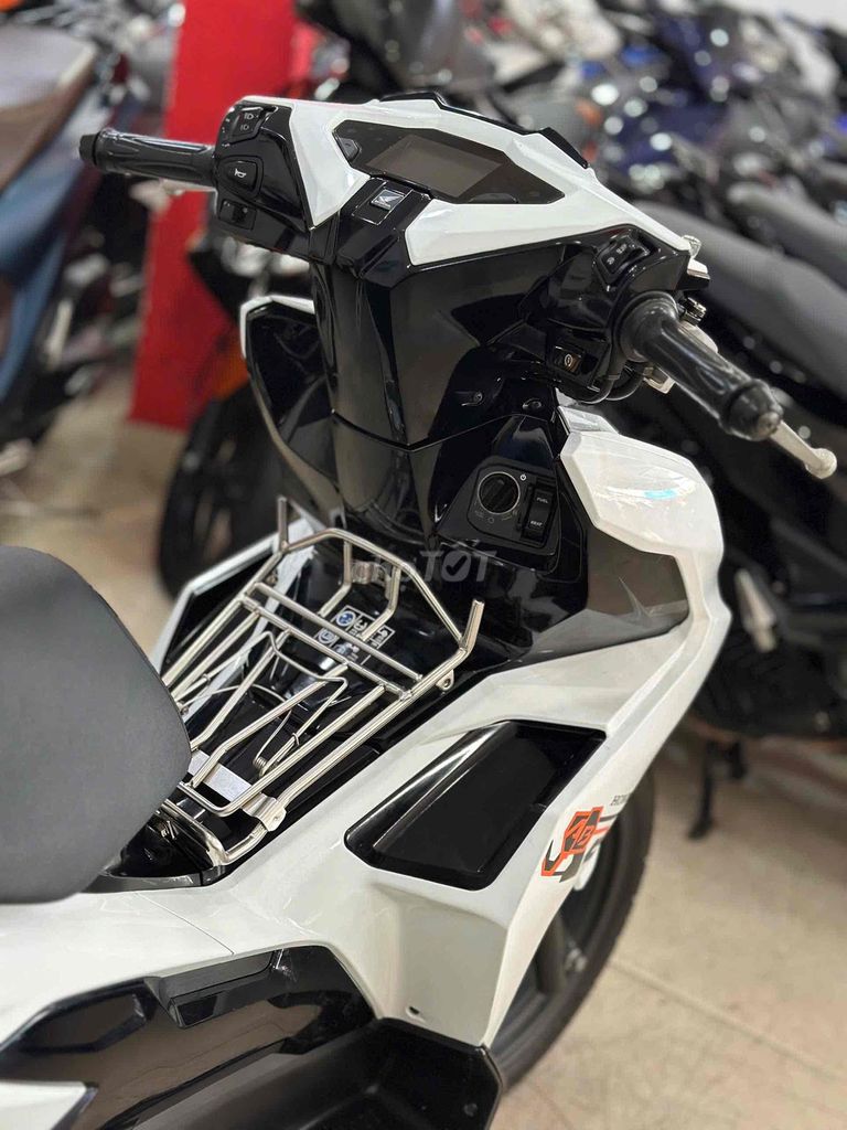 Honda Air Blade 2023 - ảnh 2