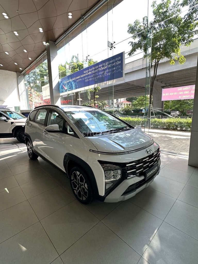 Hyundai Stargazer - ảnh 4