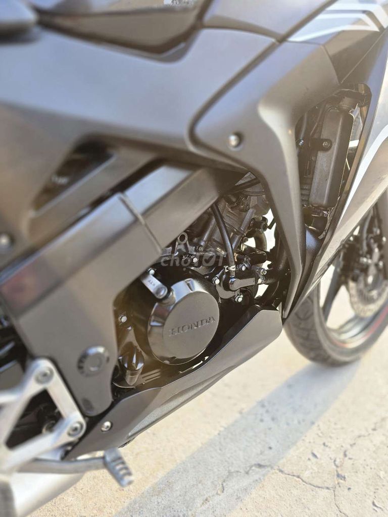 Honda CBR 2011 - ảnh 4