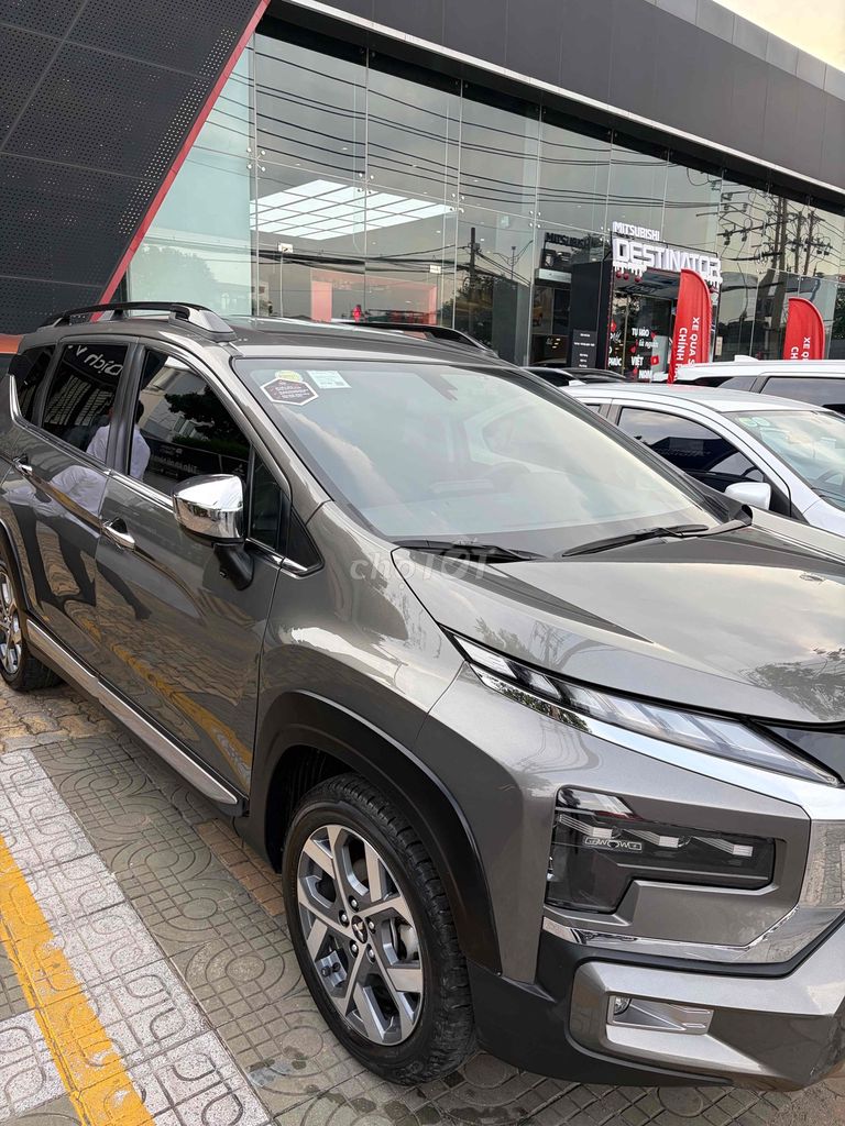 Mitsubishi Xpander Cross 2023 - ảnh 2