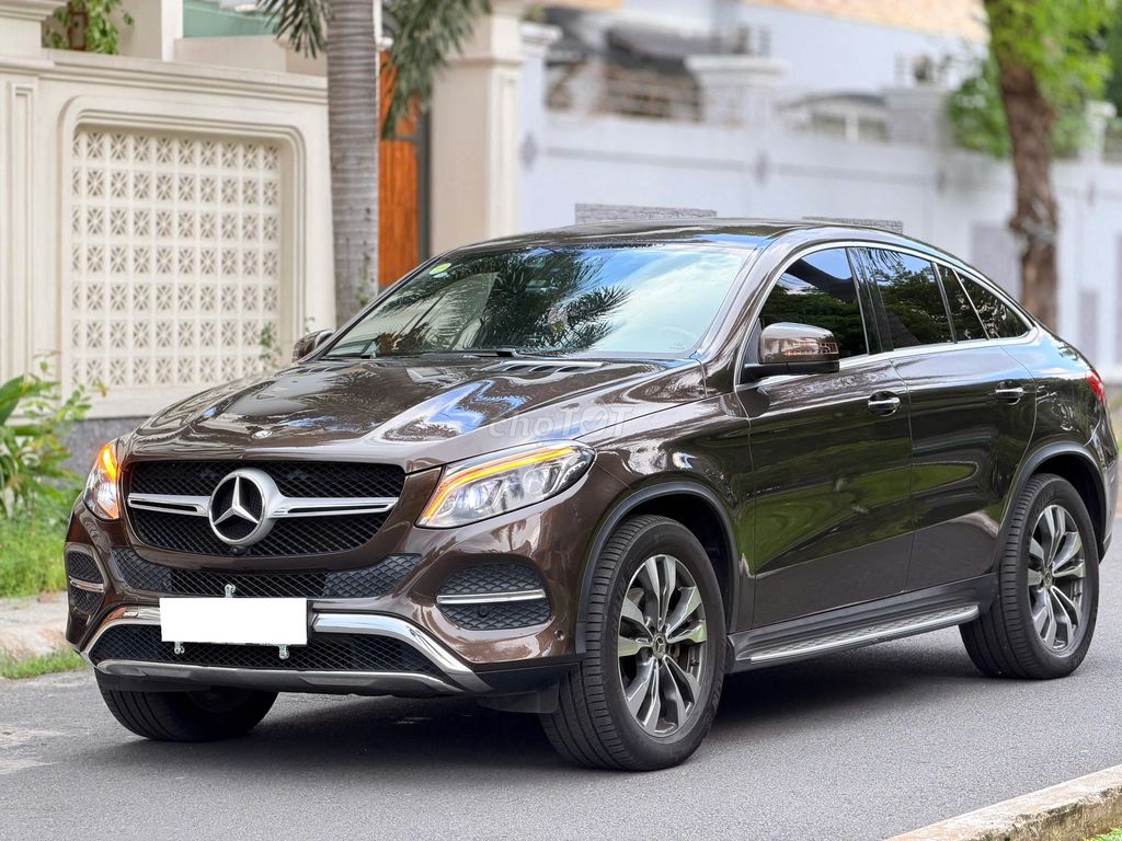 Mercedes-Benz - ảnh 1