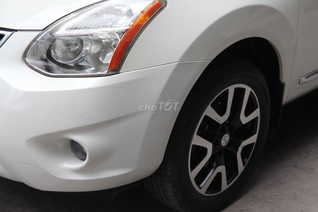 Nissan 2010 - ảnh 1