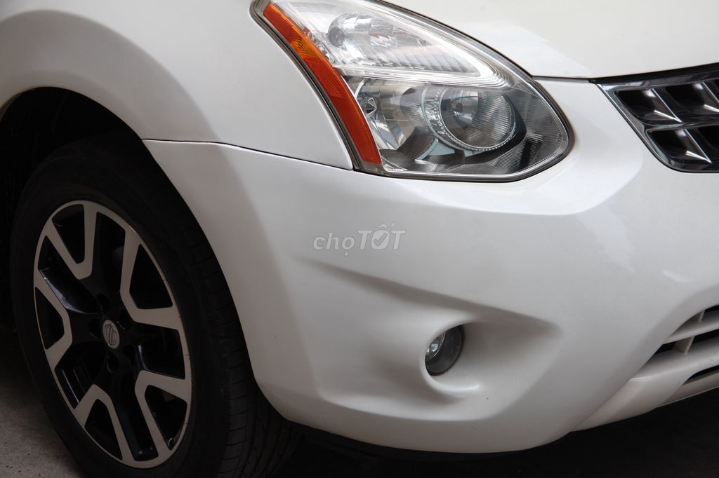 Nissan 2010 - ảnh 2