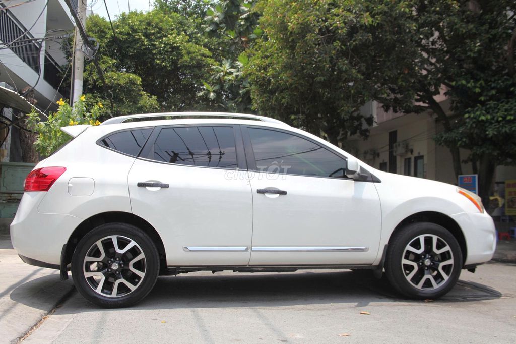 Nissan 2010 - ảnh 5