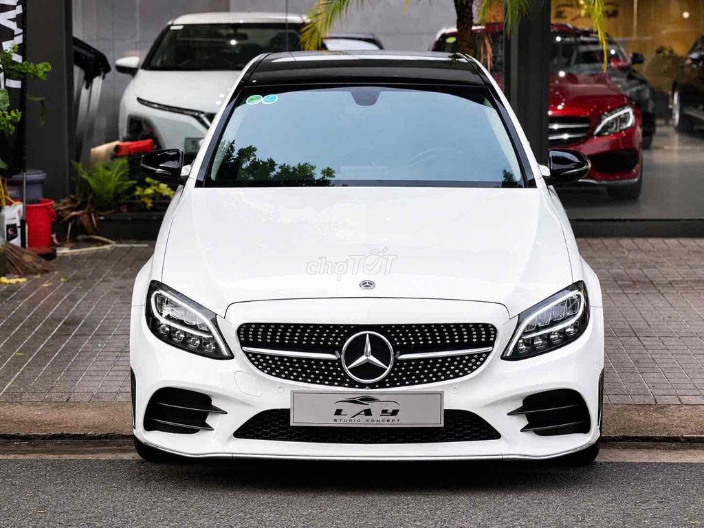 Mercedes-Benz 2020 - ảnh 1