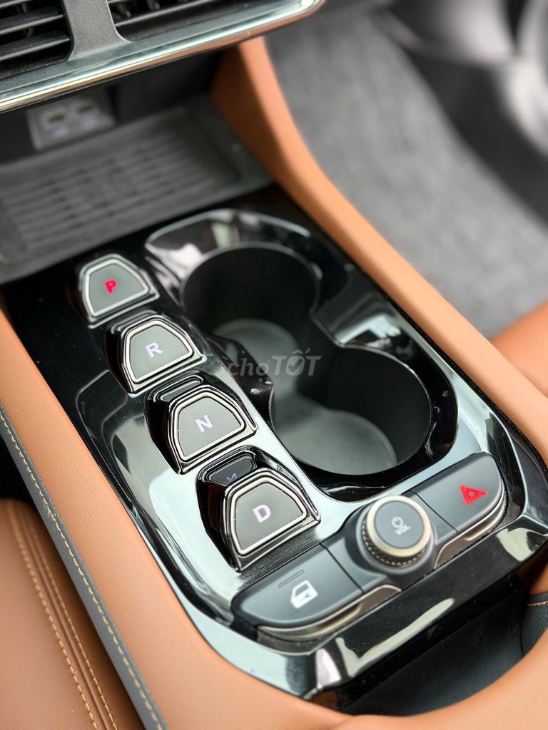 VinFast VF8 Plus 2025 - ảnh 2