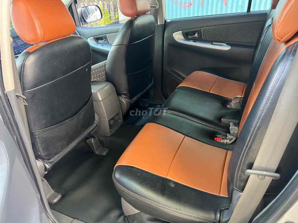 Toyota Innova 2012 - ảnh 2