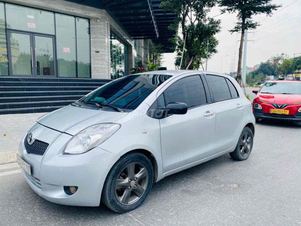 Toyota Yaris 2007 - ảnh 2