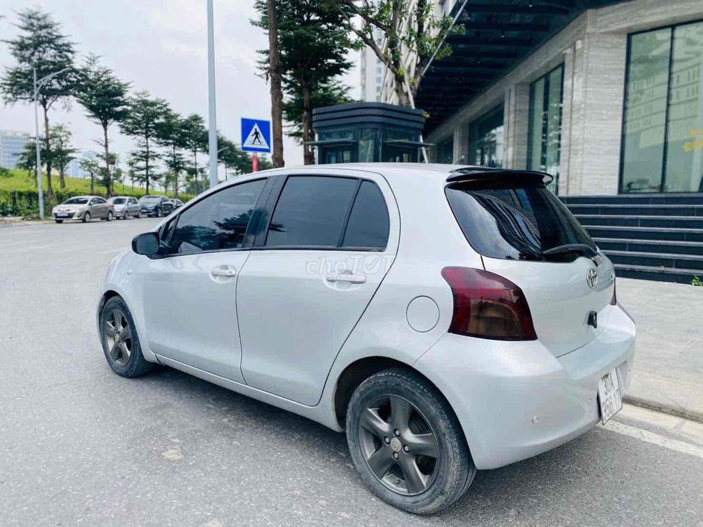 Toyota Yaris 2007 - ảnh 3