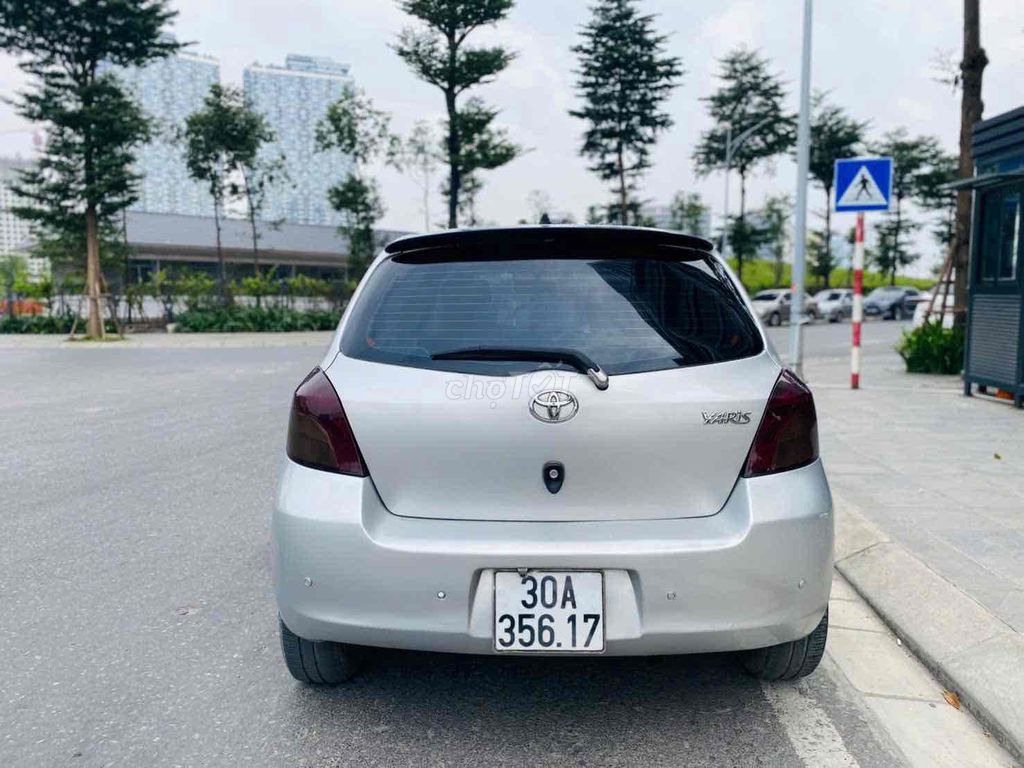 Toyota Yaris 2007 - ảnh 4