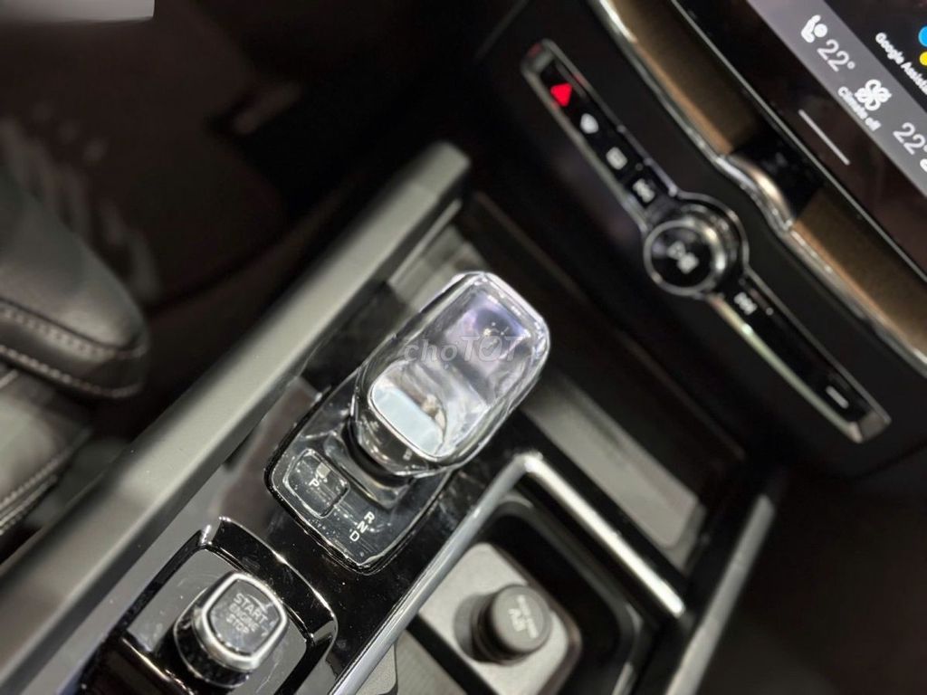Volvo XC60 2025 - ảnh 2