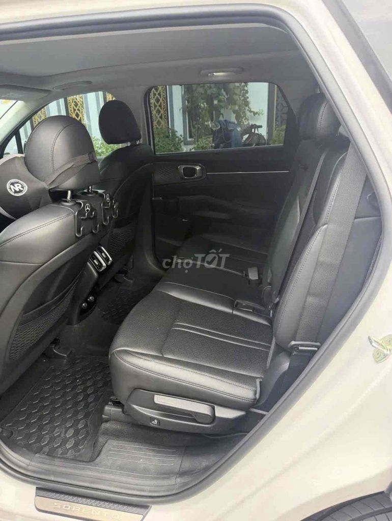 Kia Sorento - ảnh 4