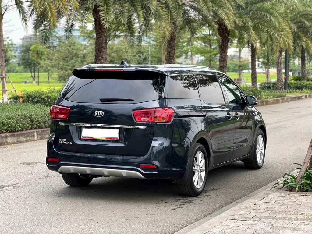 Kia Sedona 2021 - ảnh 3