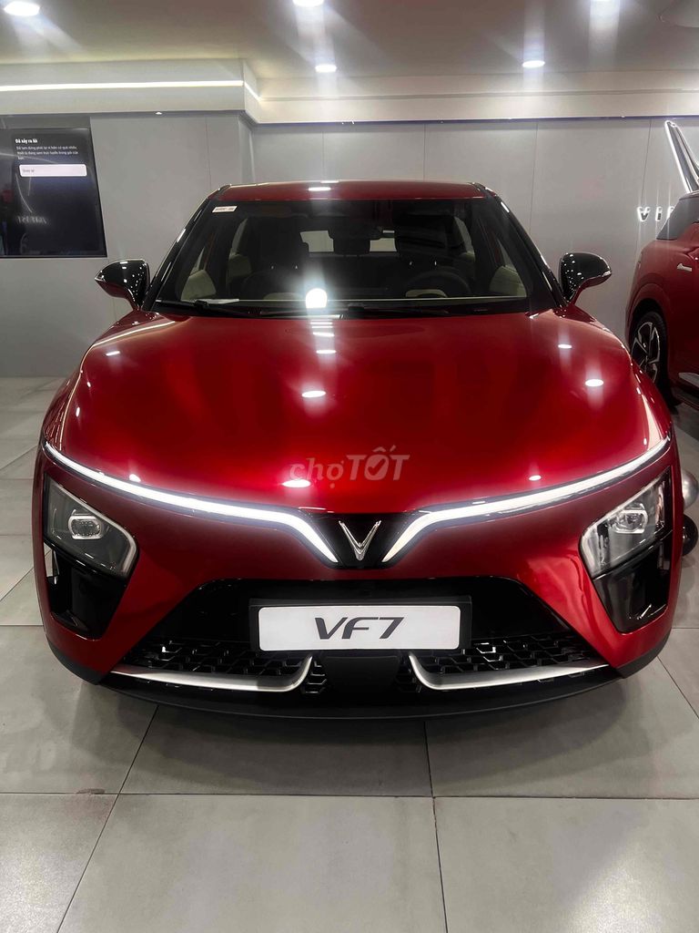 VinFast VF7 Plus - ảnh 1