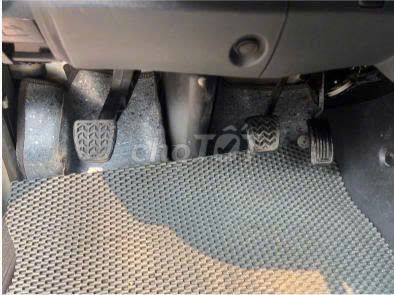 Toyota Hiace 2011 - ảnh 4