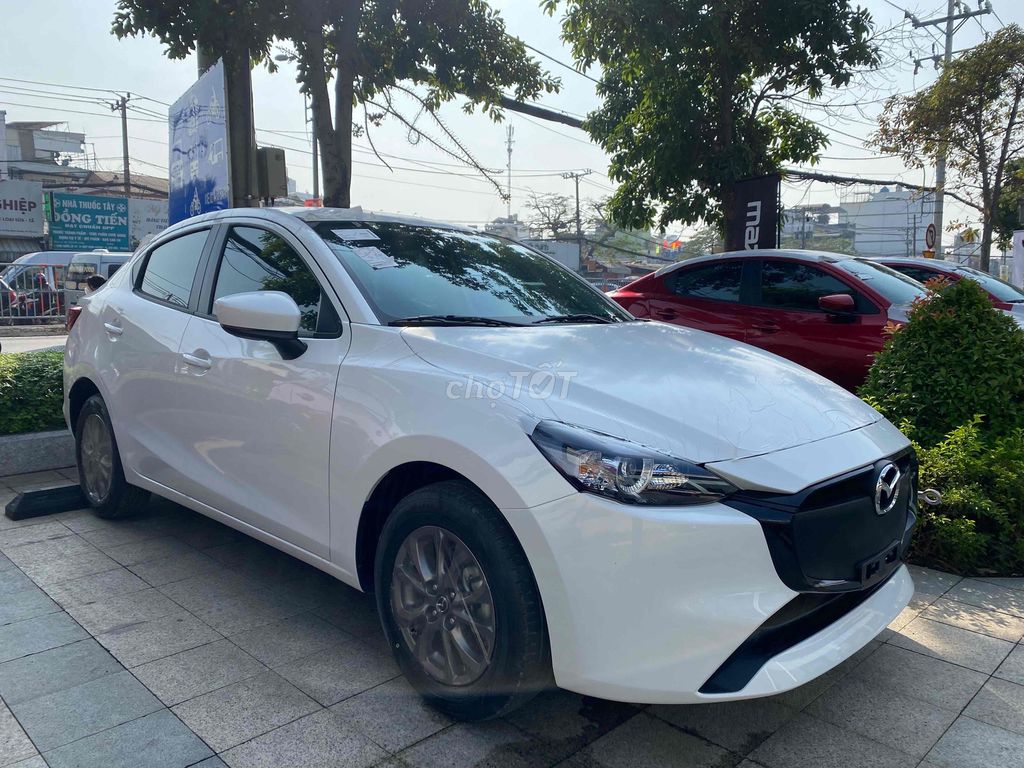 Mazda 2 2026 - ảnh 4