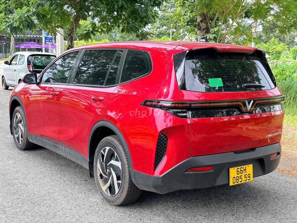 VinFast Limo Green 2025 - ảnh 2