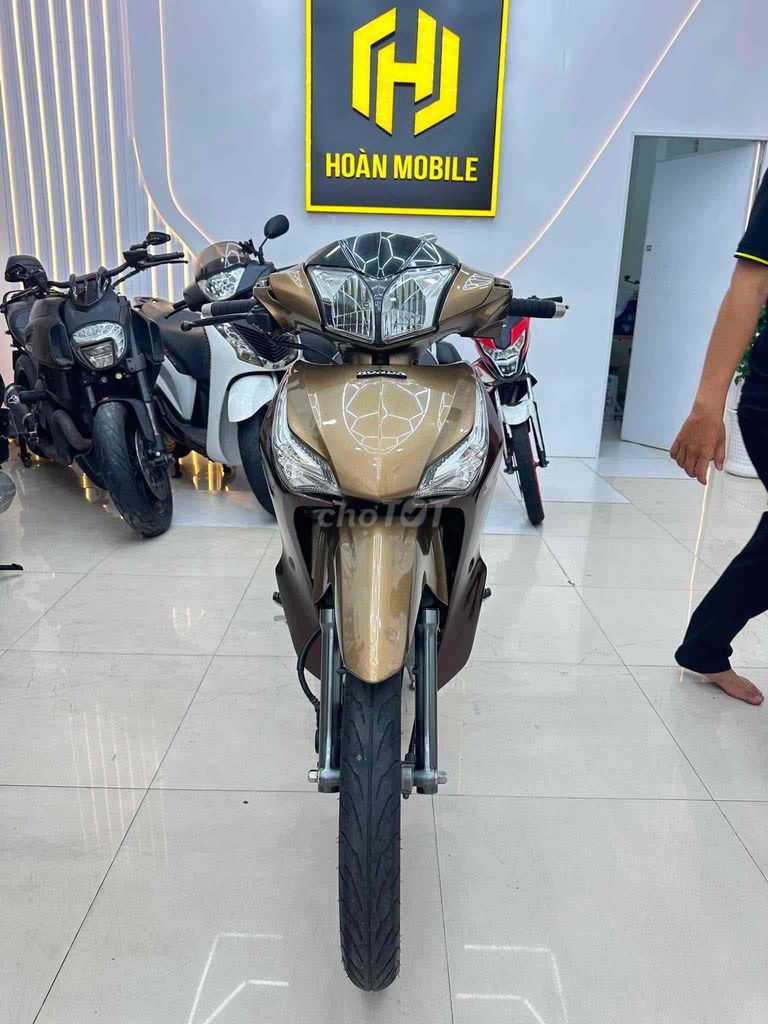 Honda Future 2012 - ảnh 1