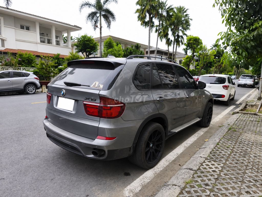 BMW X5 - ảnh 4