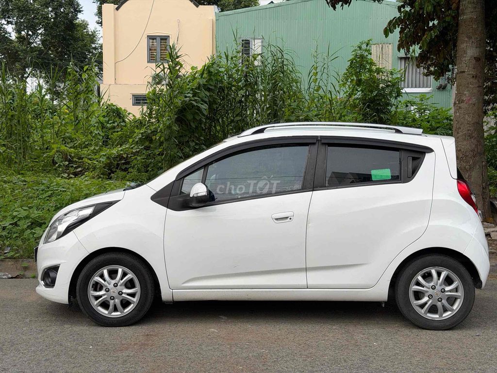 Chevrolet Spark 2013 - ảnh 2