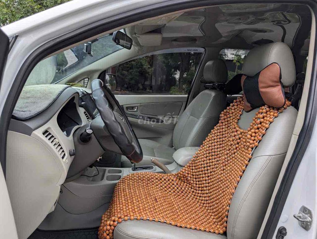Toyota Innova - ảnh 5