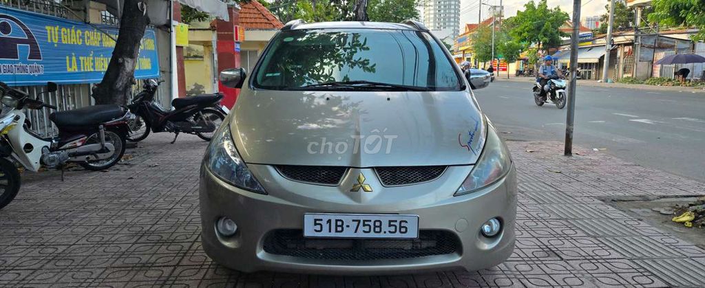 Mitsubishi Grandis 2008 - ảnh 1
