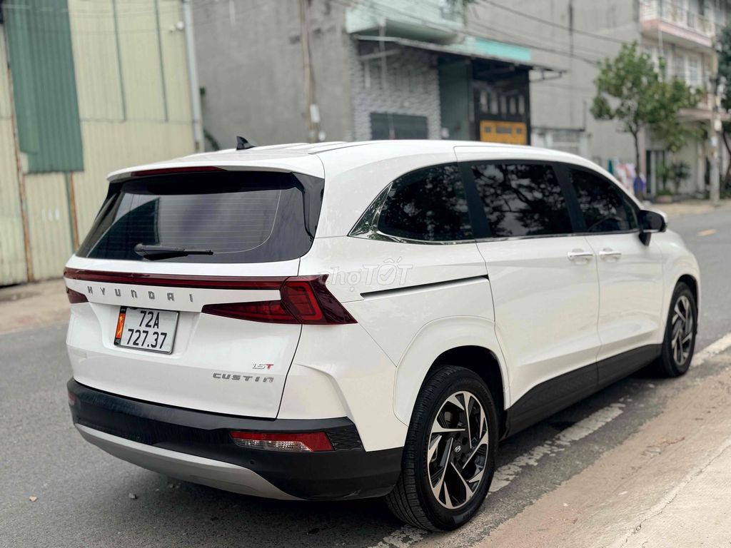 Hyundai Custin 2023 - ảnh 4