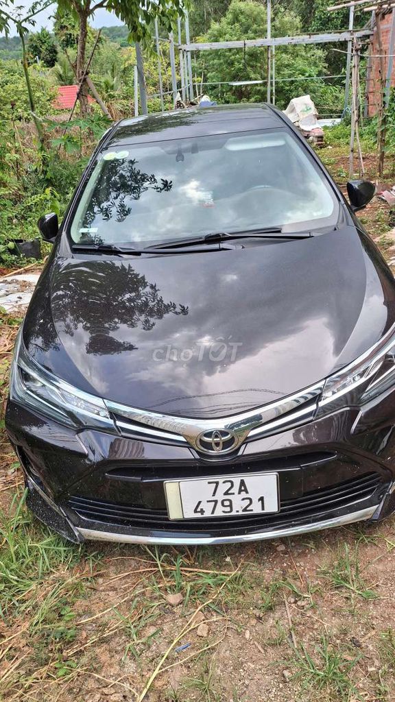 Toyota Corolla Altis - ảnh 1