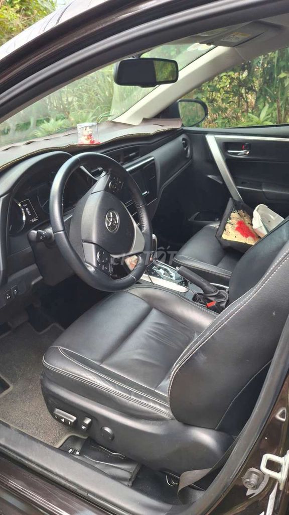 Toyota Corolla Altis - ảnh 4