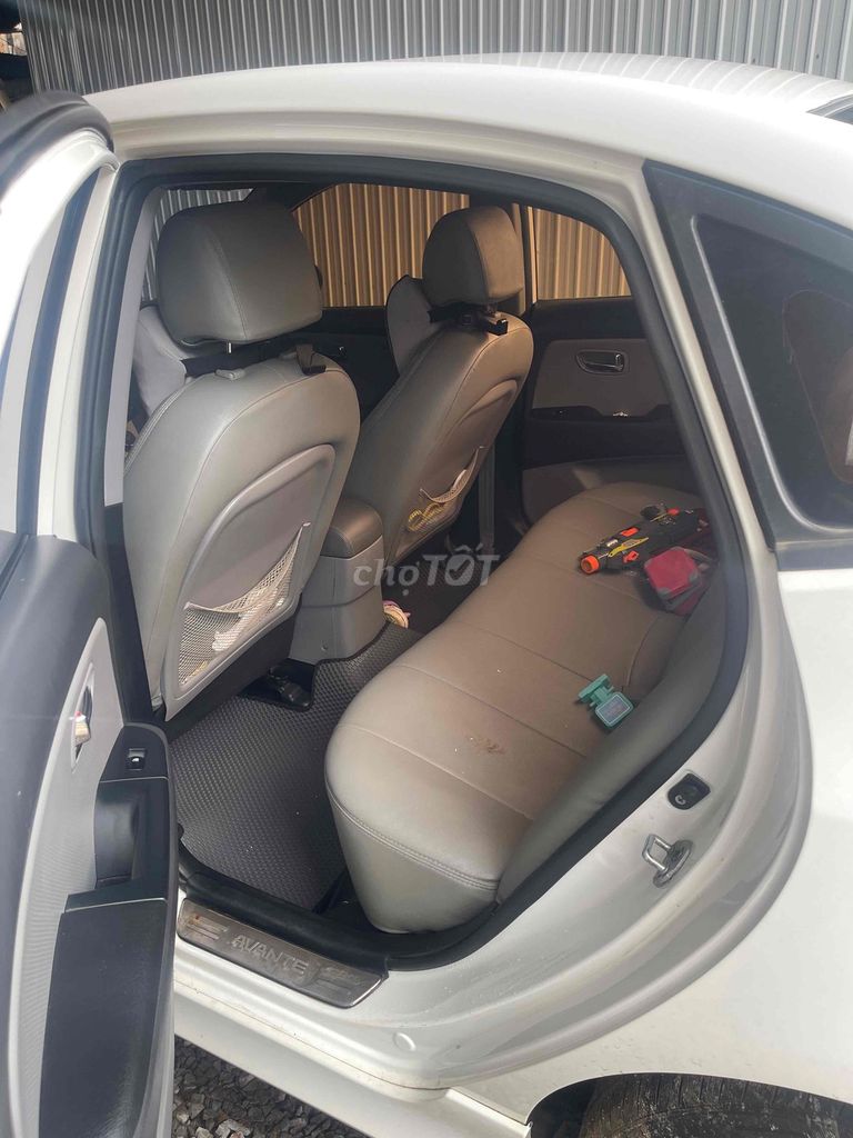 Hyundai Avante 2014 - ảnh 4