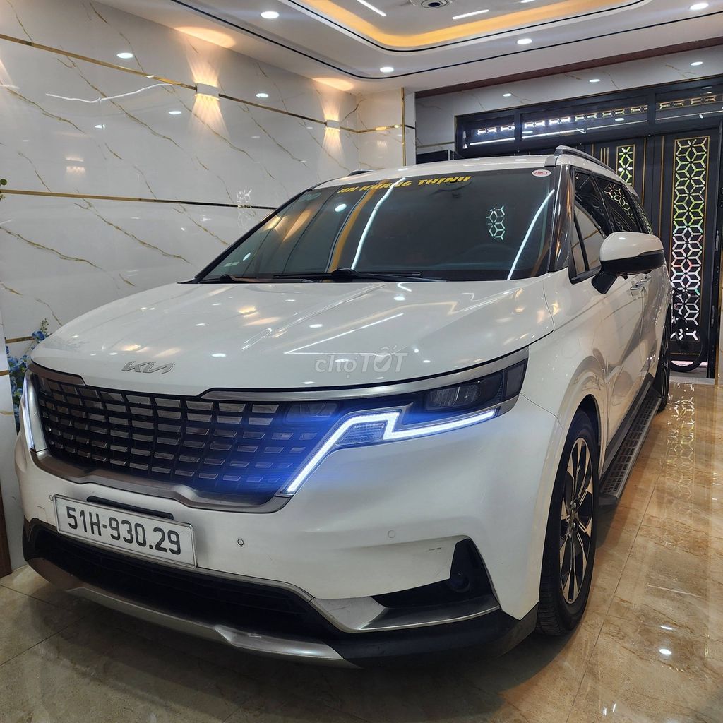Kia Carnival - ảnh 2