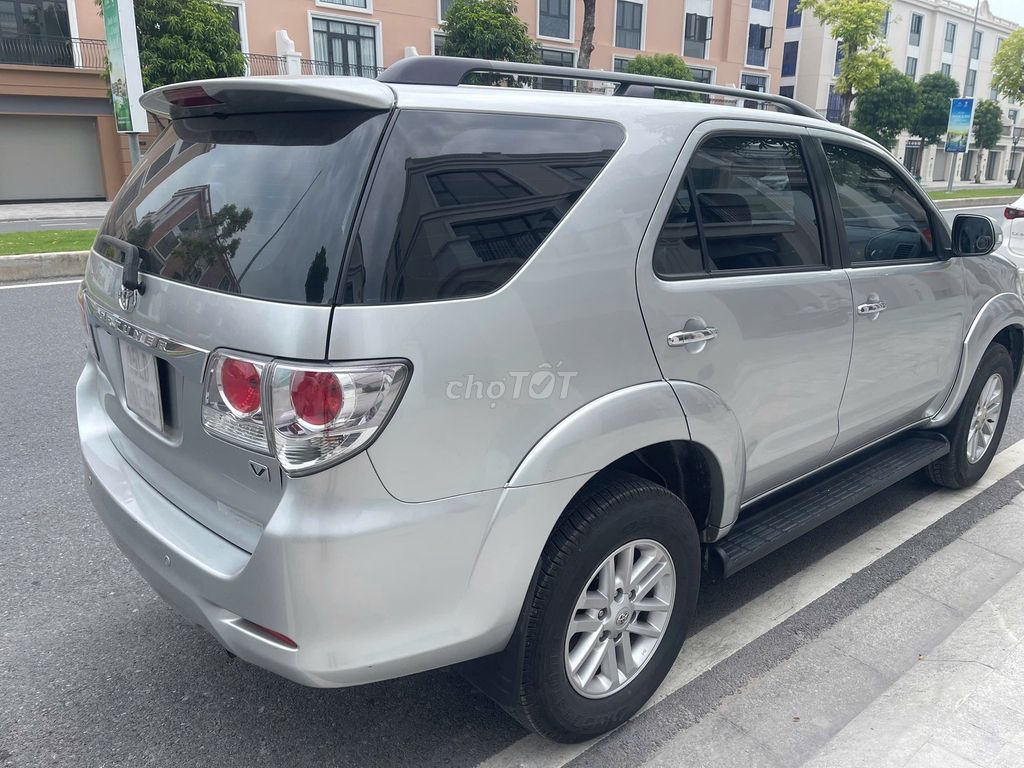 Toyota Fortuner 2013 - ảnh 2