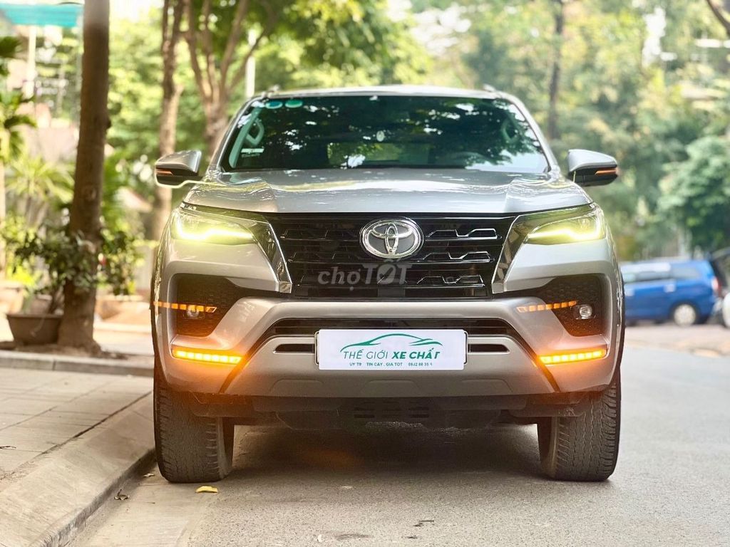 Toyota Fortuner 2.7V 4x4 AT 2021 - ảnh 1