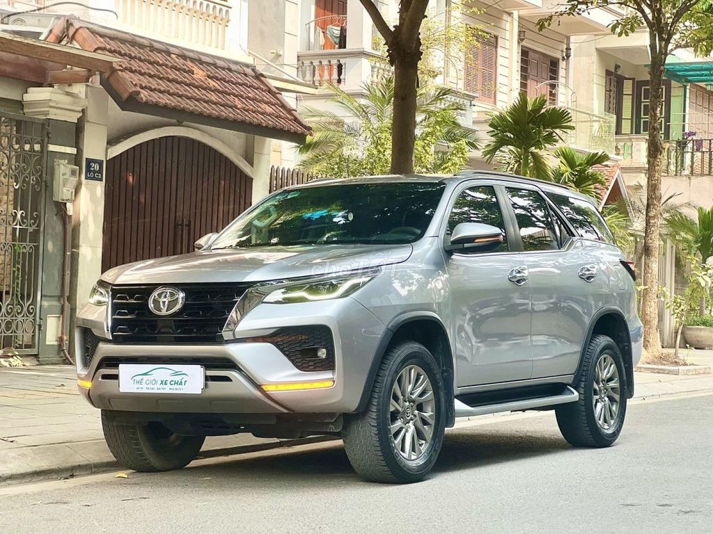 Toyota Fortuner 2.7V 4x4 AT 2021 - ảnh 4