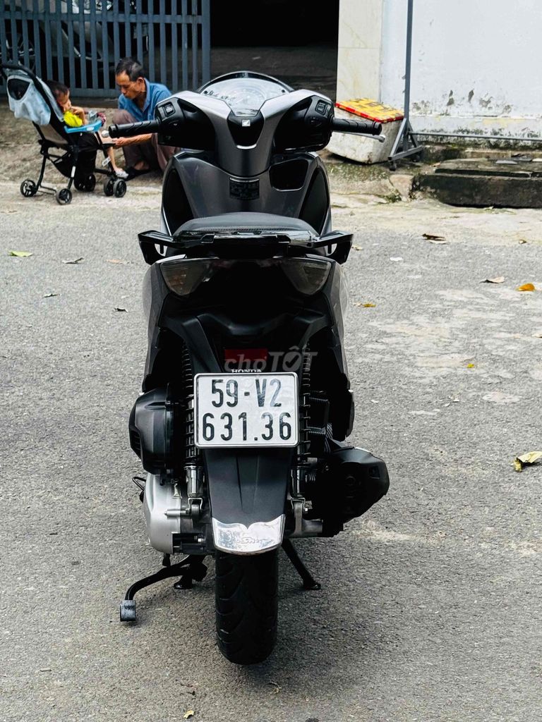 Honda SH 2018 - ảnh 1