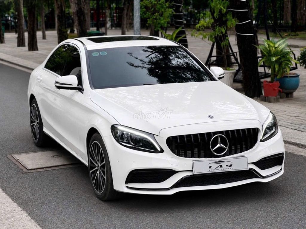 Mercedes-Benz 2019 - ảnh 1