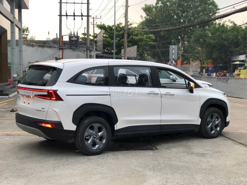 Hyundai Custin 2026 - ảnh 4