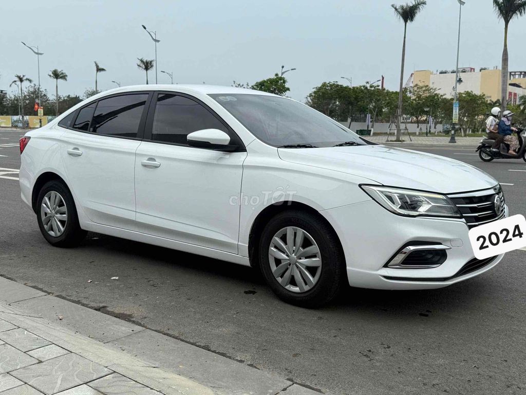 MG MG5 - ảnh 1